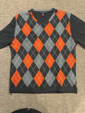 Banana Republic Mens M Italian Merino Wool Argyle V-Neck Sweater Charcoal Orange